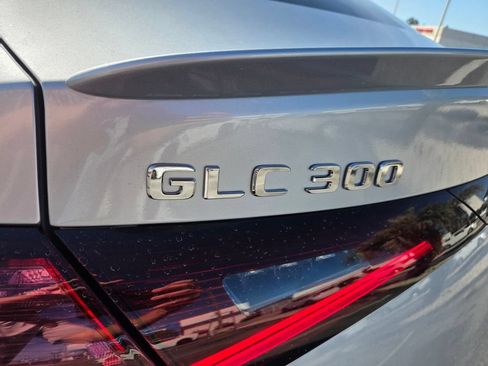 Used 2026 Mercedes-Benz GLC 300 4MATIC image 11