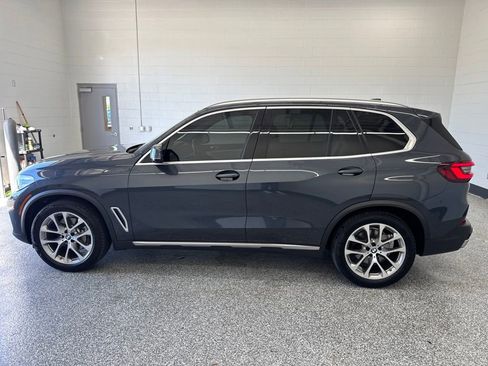 Used 2021 BMW X5 xDrive40i w/ Premium Package AWD/4WD image 2