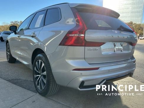 Certified 2025 Volvo XC60 B5 Core image 9
