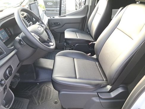 New 2026 Ford Transit 250 148 Medium Roof w/ Load Area Protection Package RWD image 18