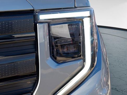 New 2025 GMC Sierra 1500 Elevation image 3