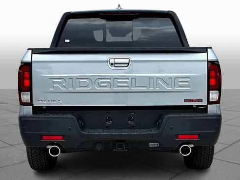 Used 2025 Honda Ridgeline TrailSport image 4