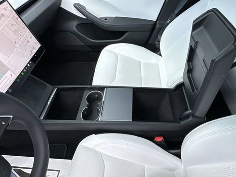 Used 2025 Tesla Model 3 Long Range RWD image 28