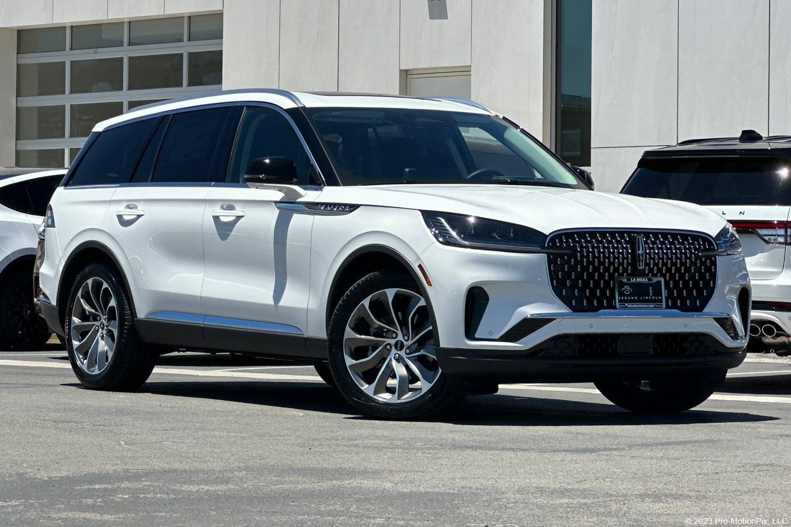 New 2026 Lincoln Aviator Reserve w/ Illumination Package RWD image 1