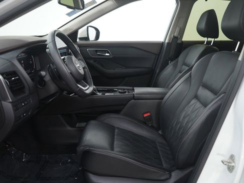 Used 2023 Nissan Rogue Platinum w/ Platinum Premium Package image 15