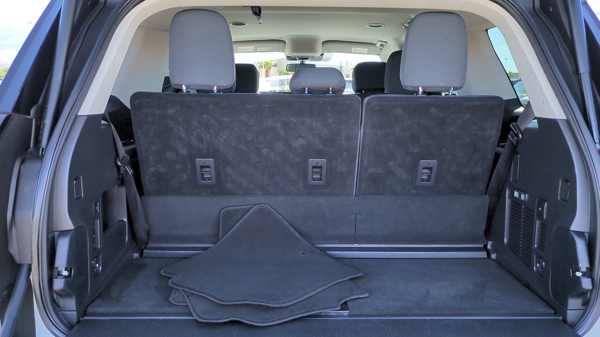 Used 2025 Ford Expedition Active RWD image 31