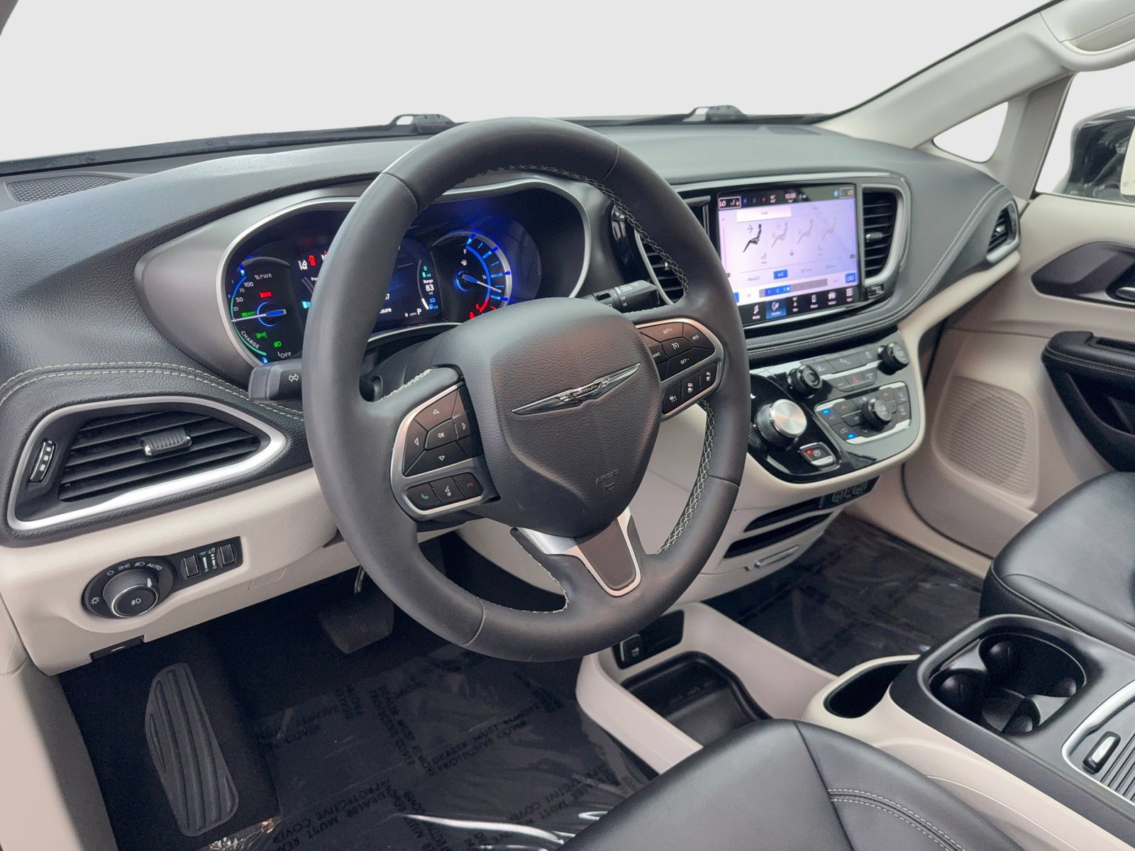 Used 2024 Chrysler Pacifica Limited FWD image 18