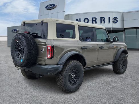 New 2026 Ford Bronco Badlands image 4