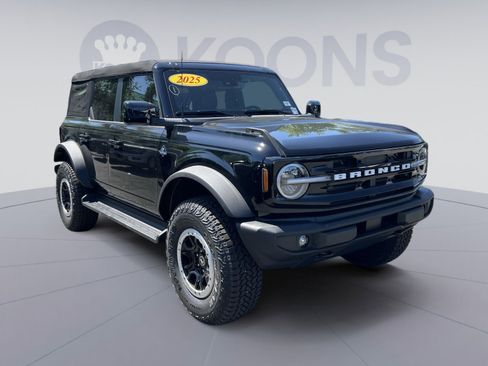 New 2025 Ford Bronco Outer Banks w/ Sasquatch Package AWD/4WD image 18