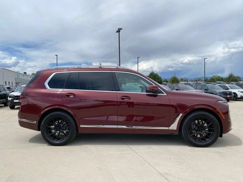 Used 2025 BMW X7 xDrive40i w/ Premium Package AWD/4WD image 6