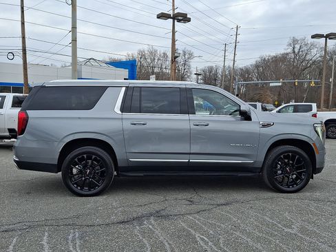 Used 2026 GMC Yukon XL Denali w/ Advanced Technology Package image 7