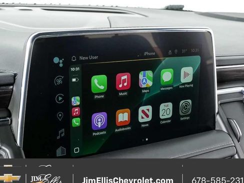 Certified 2024 Chevrolet Suburban LT RWD image 16