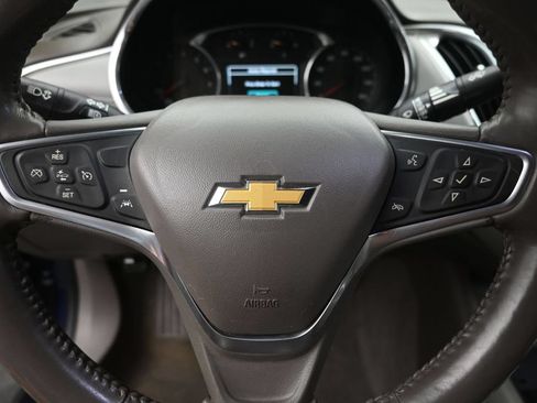 Used 2018 Chevrolet Malibu LT w/ Leather Package FWD image 17