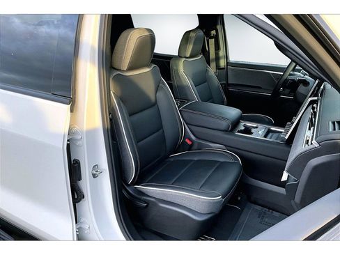 New 2026 GMC Sierra EV Elevation image 11