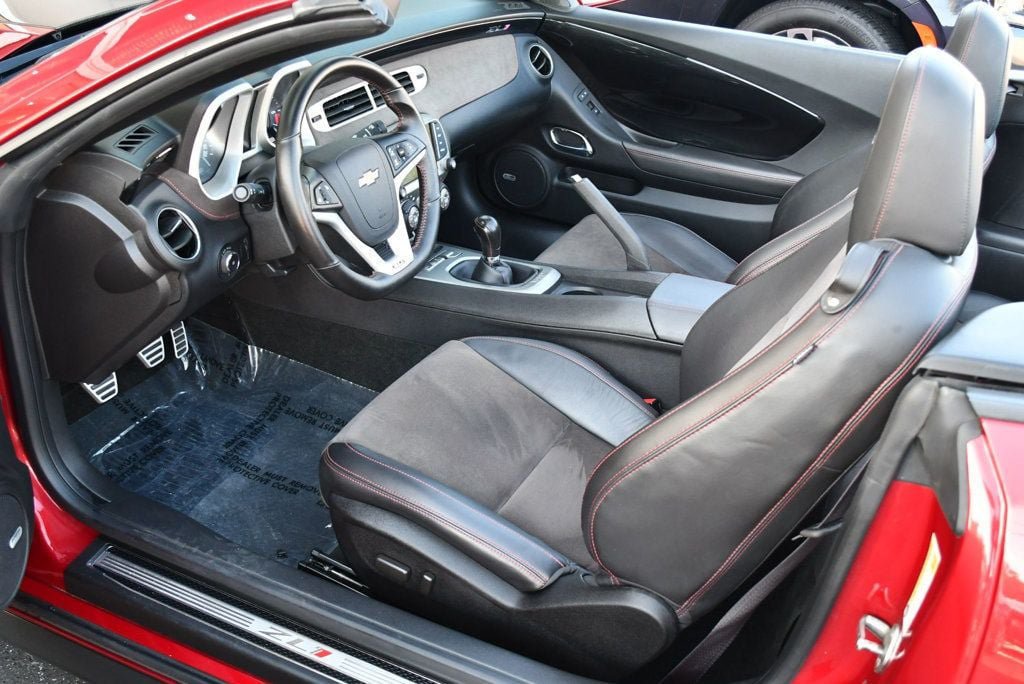 Used 2013 Chevrolet Camaro ZL1 RWD image 17