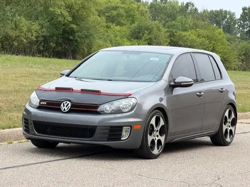 Used 2011 Volkswagen Golf 4-Door FWD image 6