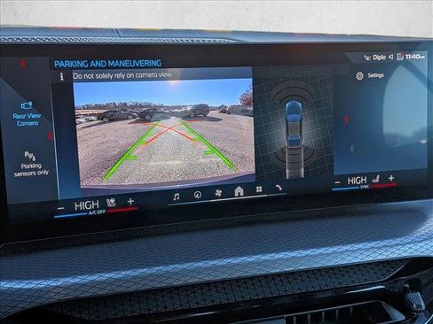 Used 2025 BMW 440i xDrive Convertible w/ Premium Package image 14