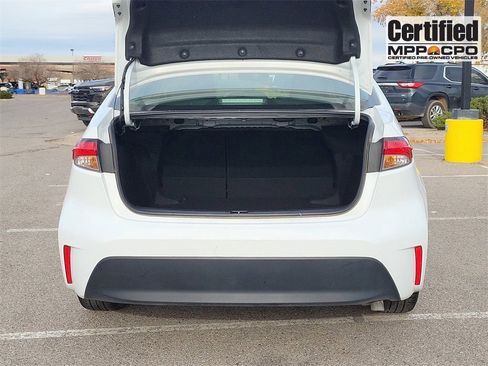 Used 2024 Toyota Corolla LE image 11