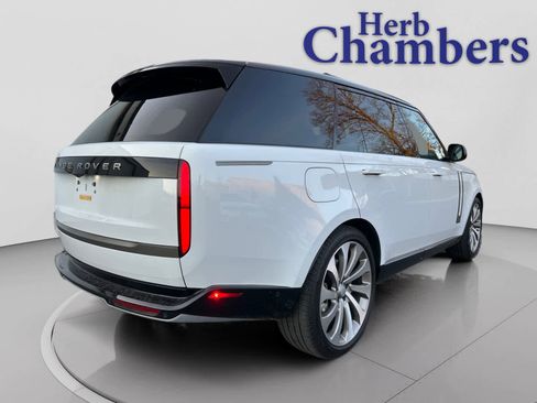Certified 2025 Land Rover Range Rover Long Wheelbase SE image 11