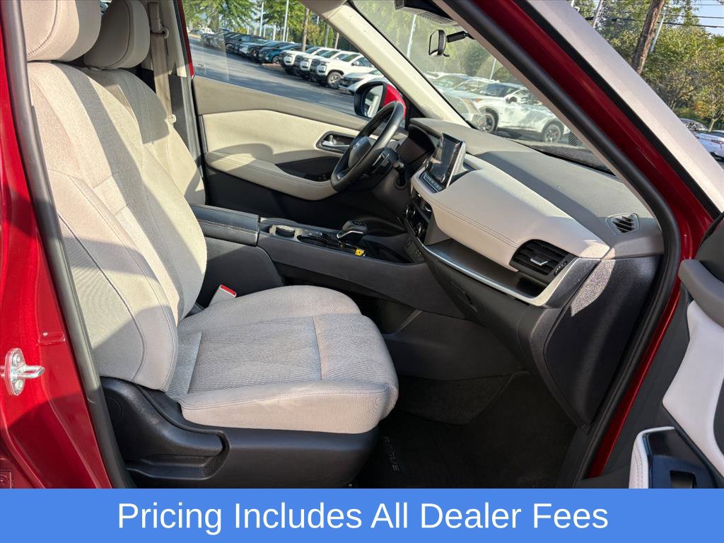 Certified 2025 Nissan Rogue SV AWD/4WD image 18