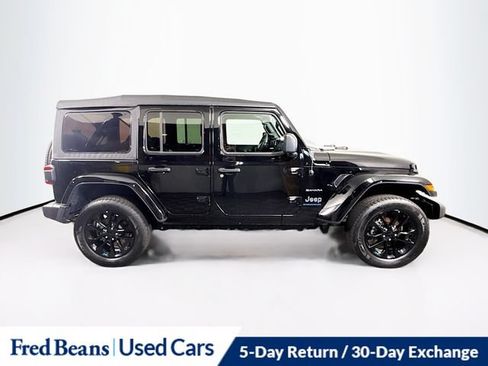 Used 2023 Jeep Wrangler Unlimited Sahara AWD/4WD image 11