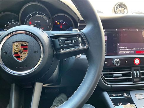 Certified 2024 Porsche Macan AWD/4WD image 24