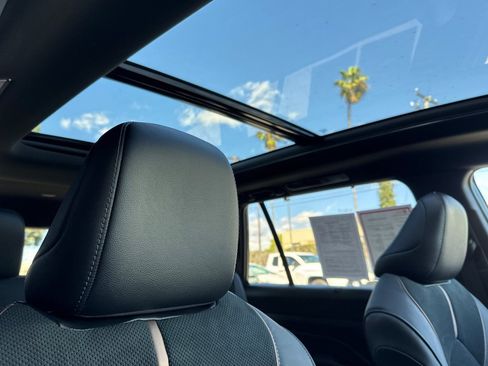 Certified 2025 Toyota Grand Highlander AWD Hybrid image 23