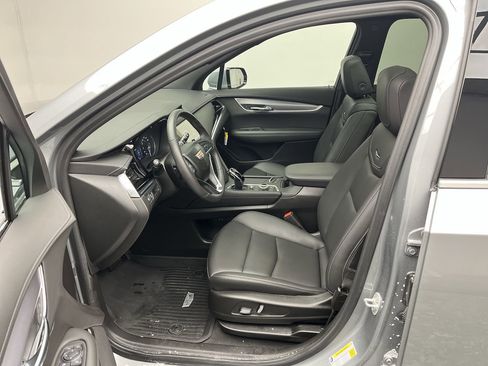 New 2025 Cadillac XT6 Luxury w/ LPO, Floor Liner Package image 3