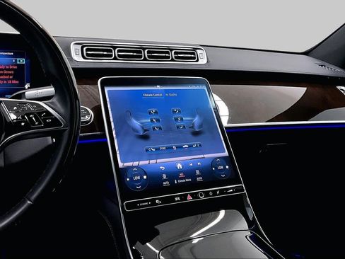 Used 2025 Mercedes-Benz S 500 4MATIC image 7