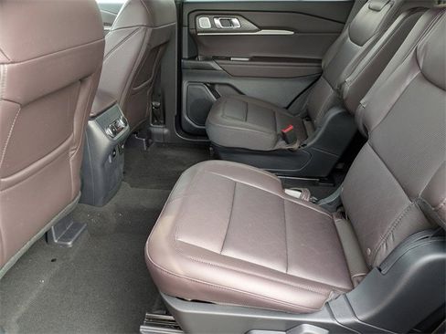 New 2026 Ford Explorer Platinum image 17