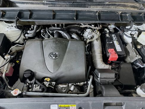 Used 2021 Toyota Highlander XSE FWD image 37