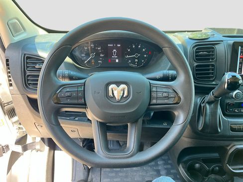 Used 2024 RAM ProMaster 2500 w/ Convenience Group FWD image 11