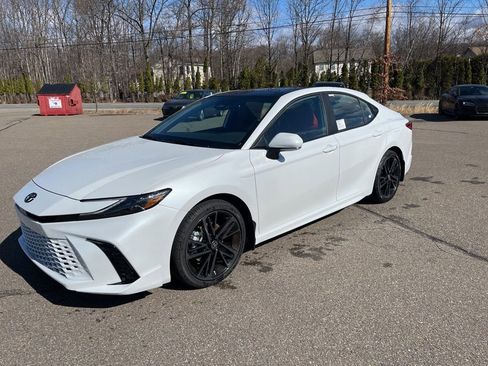Used 2026 Toyota Camry XSE image 2