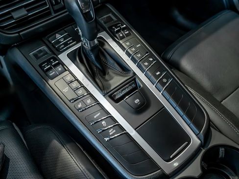 Certified 2021 Porsche Macan S AWD/4WD image 21