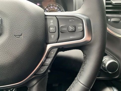 Used 2025 RAM 1500 Big Horn AWD/4WD image 21