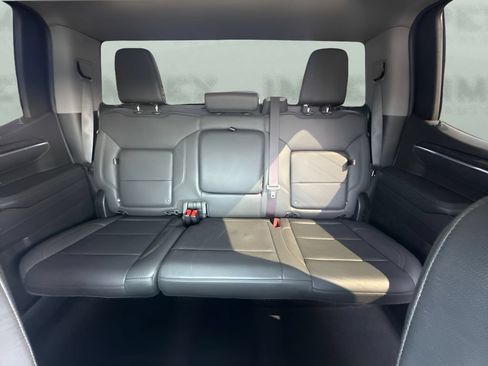 Used 2023 Chevrolet Silverado 1500 LTZ RWD image 6