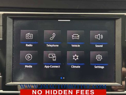 Used 2024 Volkswagen Jetta SE w/ Panoramic Sunroof Package FWD image 28