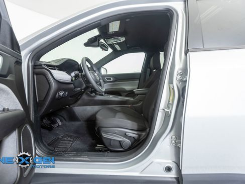 Used 2025 Jeep Compass Sport image 11