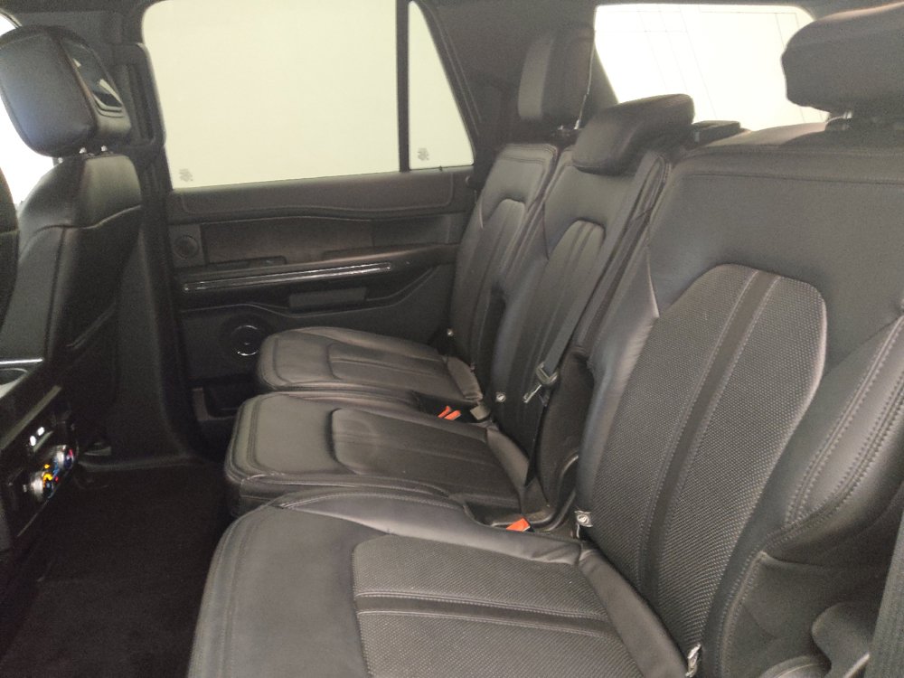 Used 2018 Ford Expedition Limited w/ Equipment Group 301A RWD image 18