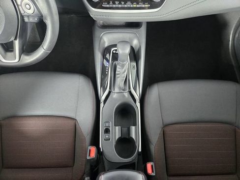 Used 2025 Toyota Corolla SE FWD image 19