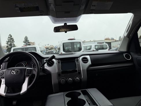 Used 2015 Toyota Tundra SR5 image 11