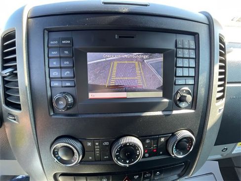 Used 2016 Mercedes-Benz Sprinter 2500 image 17