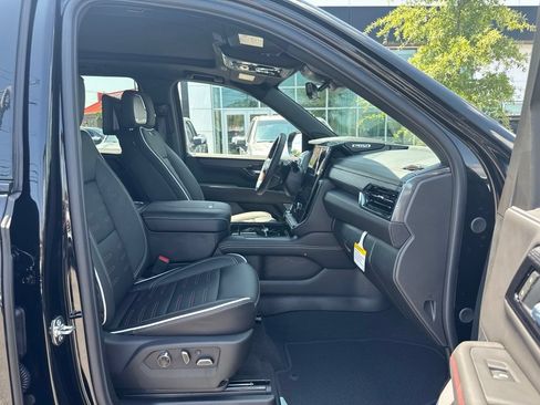 New 2026 GMC Yukon XL AT4 Ultimate AWD/4WD image 18