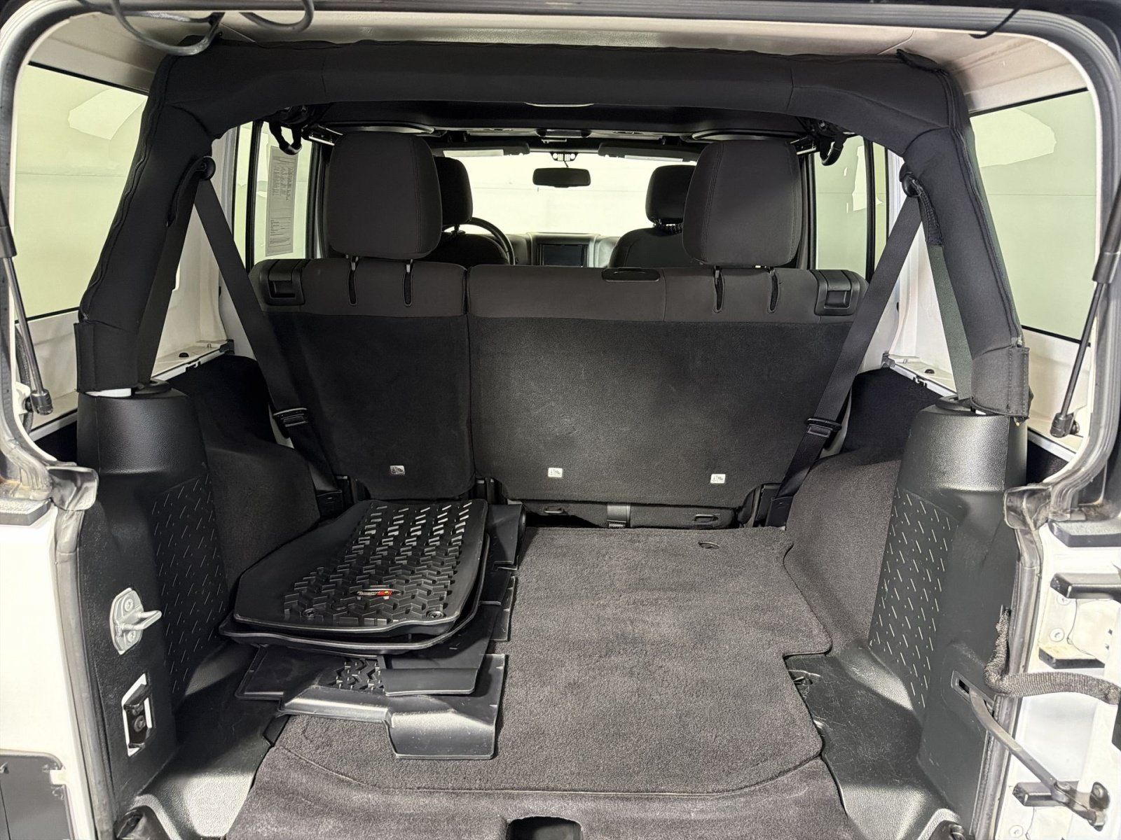 Used 2018 Jeep Wrangler Unlimited Sport S AWD/4WD image 24