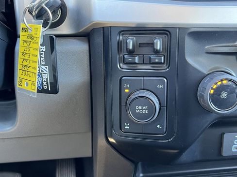 Used 2025 Ford F250 XLT w/ FX4 Off-Road Package image 27