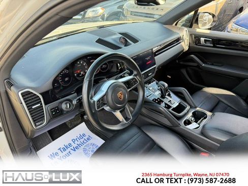 Used 2020 Porsche Cayenne image 5