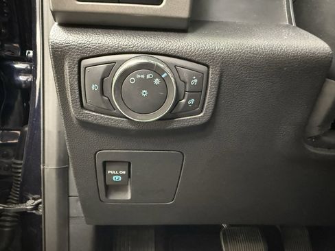 Used 2021 Ford Expedition XLT image 11