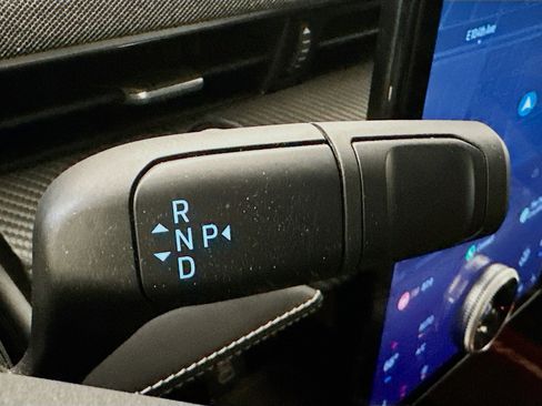 Used 2025 Ford Mustang Mach-E Premium image 25