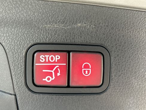 Certified 2023 Mercedes-Benz GLE 450 4MATIC image 11