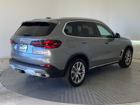 New 2026 BMW X5 xDrive40i w/ Climate Comfort Package image 8